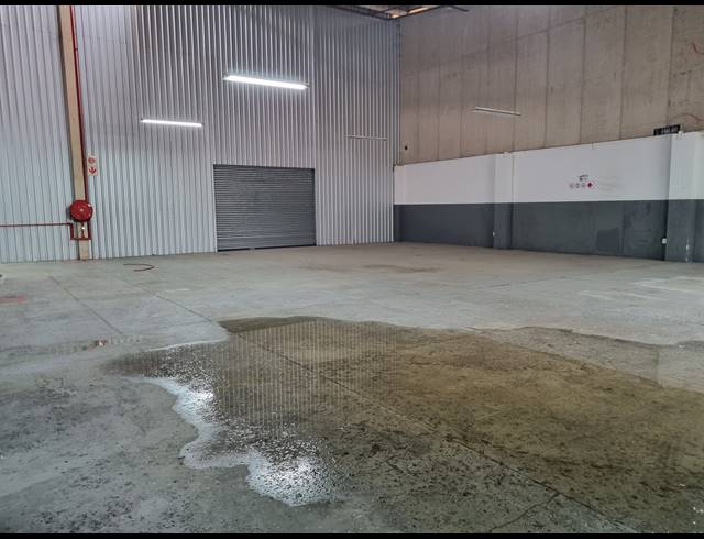 539M² WAREHOUSE TO LET IN VINTONIA